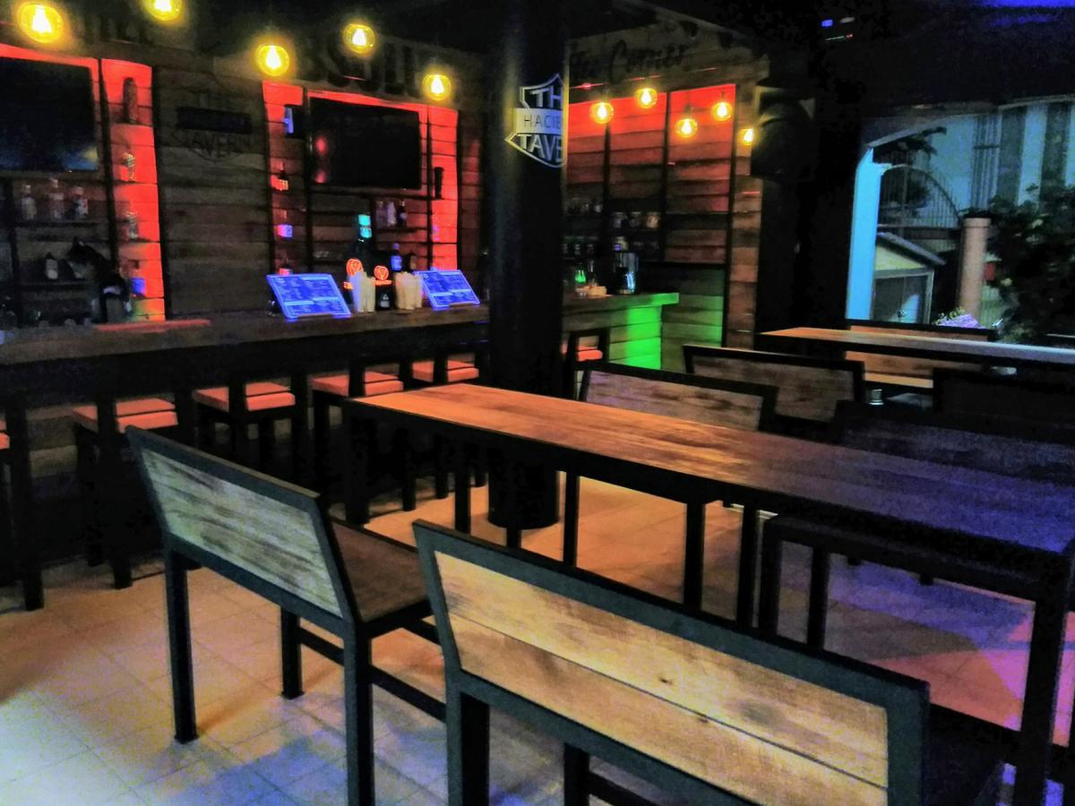 Asia Blue The Tavern Hacienda Baan Tai Exteriör bild